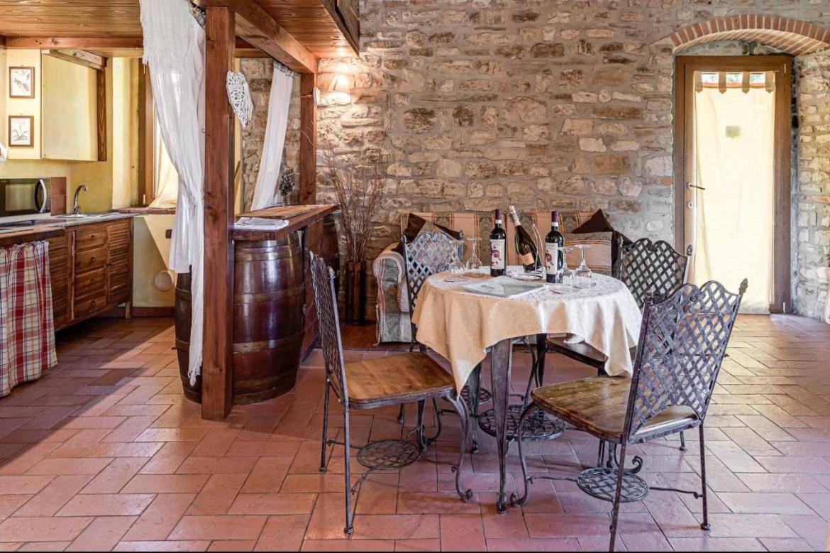 Country Resort Il Frassine Rignano sullʼArno エクステリア 写真