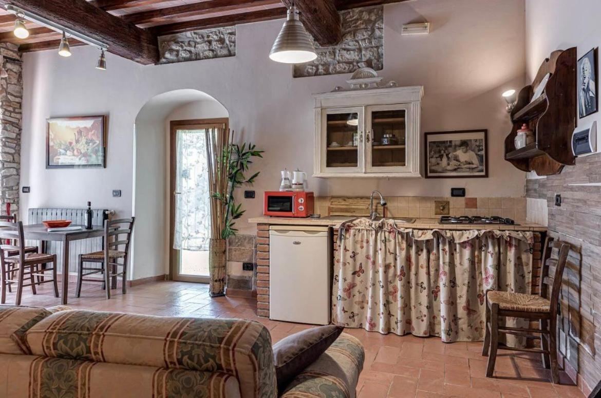 Country Resort Il Frassine Rignano sullʼArno エクステリア 写真